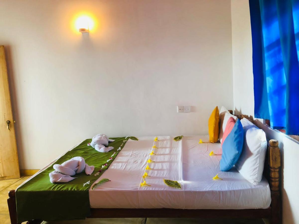 Rock Paradise Beach Hotel & Restaurent Tangalle Εξωτερικό φωτογραφία