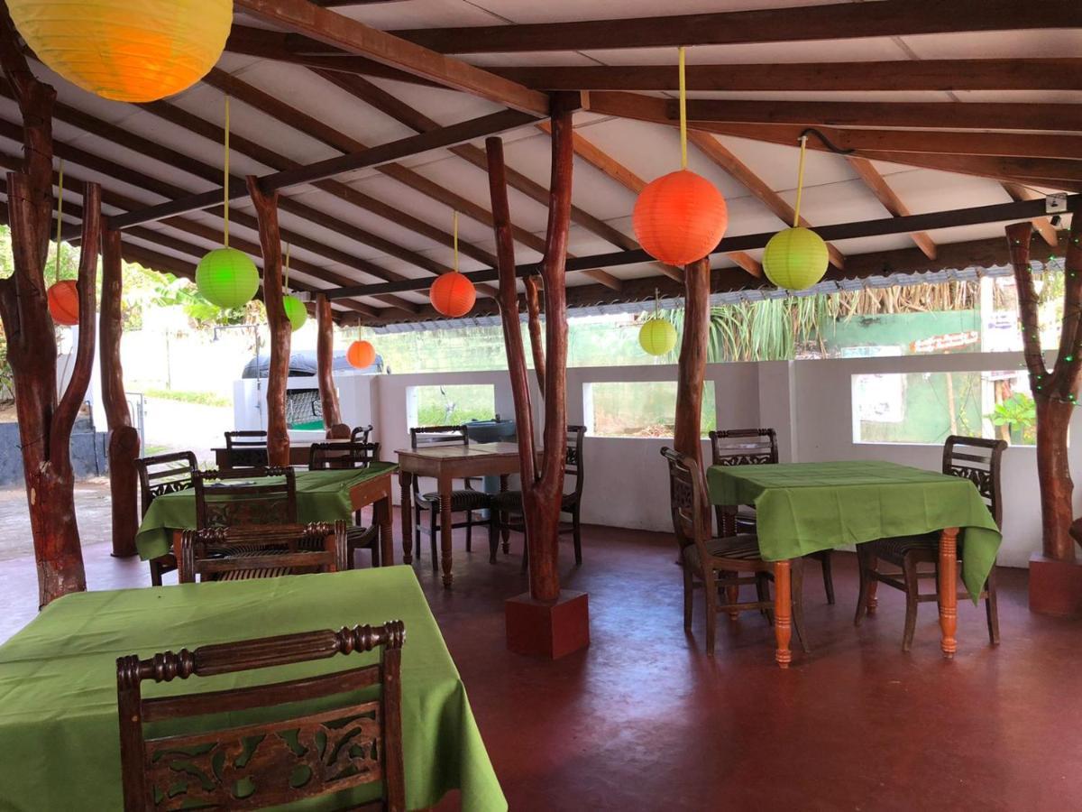 Rock Paradise Beach Hotel & Restaurent Tangalle Εξωτερικό φωτογραφία